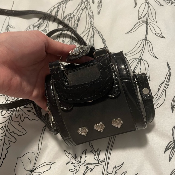 Small Black Purse with Hearts - Picture 4 of 4